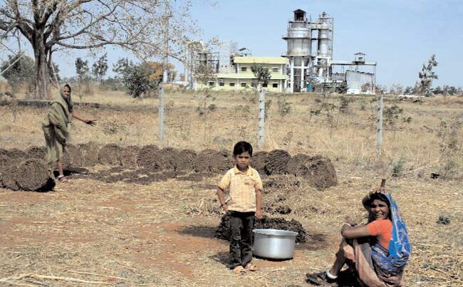 25 अप्रैल 2012: तस्‍वीरों में इंडिया टुडे | <a style='COLOR: #d71920' href='http://bit.ly/indiatoday-hindi-section' target='_blank'>पढ़ें इंडिया