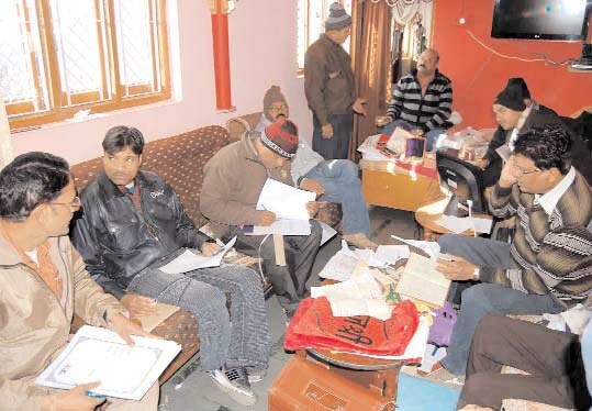 9 मई 2012: तस्वीरों में इंडिया टुडे | पढ़ें इंडिया 9 मई 2012: तस्वीरों में इंडिया टुडे | <a style='COLOR: #d71920' href='http://bit.ly/indiatoday-hindi-section' target='_blank'>पढ़ें इंडिया