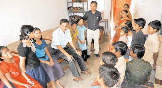 6 जून 2012: तस्‍वीरों में इंडिया टुडे | <a style='COLOR: #d71920' href='http://bit.ly/indiatoday-hindi-section' target='_blank'>पढ़ें इंडिया