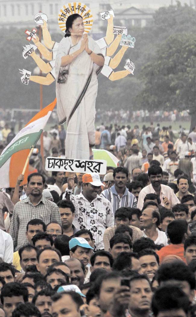 6 जून 2012: तस्‍वीरों में इंडिया टुडे | <a style='COLOR: #d71920' href='http://bit.ly/indiatoday-hindi-section' target='_blank'>पढ़ें इंडिया