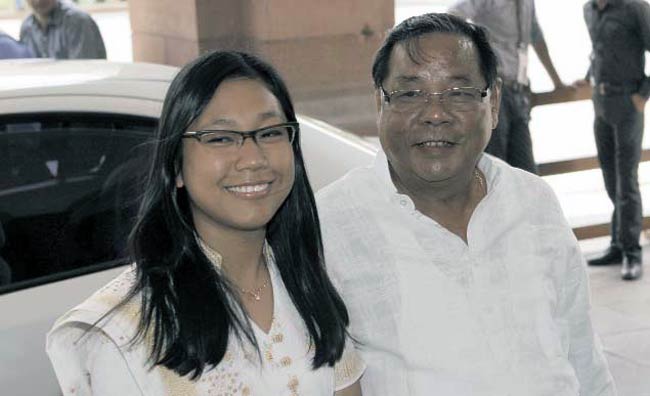 6 जून 2012: तस्‍वीरों में इंडिया टुडे | <a style='COLOR: #d71920' href='http://bit.ly/indiatoday-hindi-section' target='_blank'>पढ़ें इंडिया