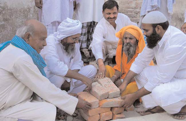 23 मई 2012: तस्‍वीरों में इंडिया टुडे | <a style='COLOR: #d71920' href='http://bit.ly/indiatoday-hindi-section' target='_blank'>पढ़ें इंडिया