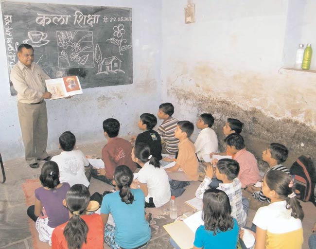 6 जून 2012: तस्‍वीरों में इंडिया टुडे | <a style='COLOR: #d71920' href='http://bit.ly/indiatoday-hindi-section' target='_blank'>पढ़ें इंडिया