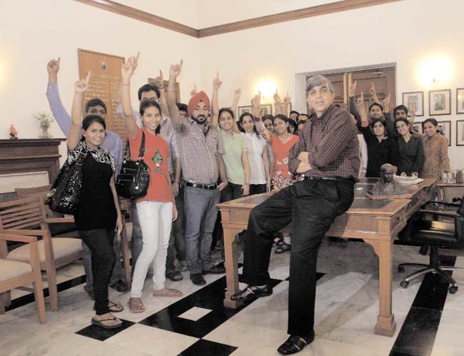 30 मई 2012: तस्वीरों में इंडिया टुडे | पढ़ें इंडिया 30 मई 2012: तस्वीरों में इंडिया टुडे | <a style='COLOR: #d71920' href='http://bit.ly/indiatoday-hindi-section' target='_blank'>पढ़ें इंडिया