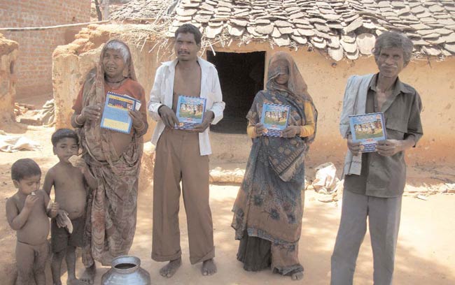 23 मई 2012: तस्वीरों में इंडिया टुडे | पढ़ें इंडिया 23 मई 2012: तस्वीरों में इंडिया टुडे | <a style='COLOR: #d71920' href='http://bit.ly/indiatoday-hindi-section' target='_blank'>पढ़ें इंडिया