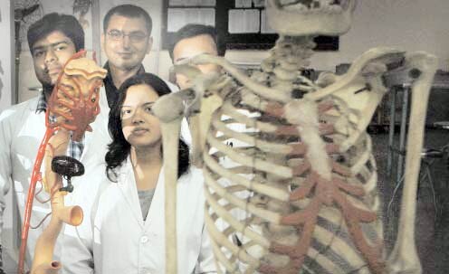 20 जून 2012: तस्वीरों में इंडिया टुडे | पढ़ें इंडिया 20 जून 2012: तस्वीरों में इंडिया टुडे | <a style='COLOR: #d71920' href='http://bit.ly/indiatoday-hindi-section' target='_blank'>पढ़ें इंडिया