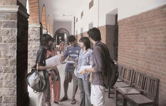 20 जून 2012: तस्वीरों में इंडिया टुडे | पढ़ें इंडिया 20 जून 2012: तस्वीरों में इंडिया टुडे | <a style='COLOR: #d71920' href='http://bit.ly/indiatoday-hindi-section' target='_blank'>पढ़ें इंडिया