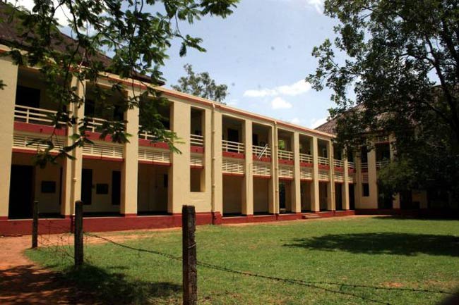 देश के 10 सर्वश्रेष्‍ठ साइंस कॉलेज | <a style='COLOR: #d71920' href='http://bit.ly/NfG6xf'