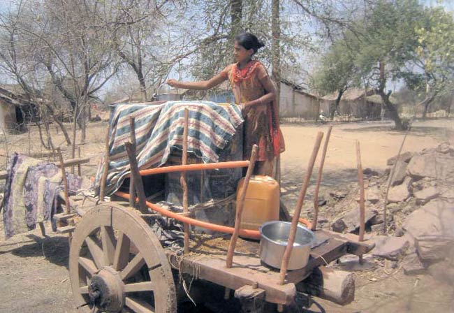 4 जुलाई 2012: तस्‍वीरों में इंडिया टुडे | <a style='COLOR: #d71920' href='http://bit.ly/indiatoday-hindi-section' target='_blank'>पढ़ें इंडिया