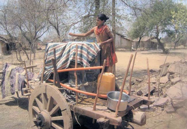 4 जुलाई 2012: तस्वीरों में इंडिया टुडे | पढ़ें इंडिया 4 जुलाई 2012: तस्वीरों में इंडिया टुडे | <a style='COLOR: #d71920' href='http://bit.ly/indiatoday-hindi-section' target='_blank'>पढ़ें इंडिया