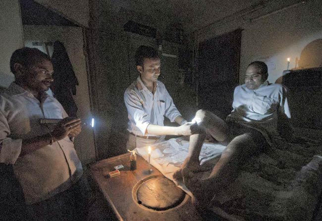 4 जुलाई 2012: तस्‍वीरों में इंडिया टुडे | <a style='COLOR: #d71920' href='http://bit.ly/indiatoday-hindi-section' target='_blank'>पढ़ें इंडिया