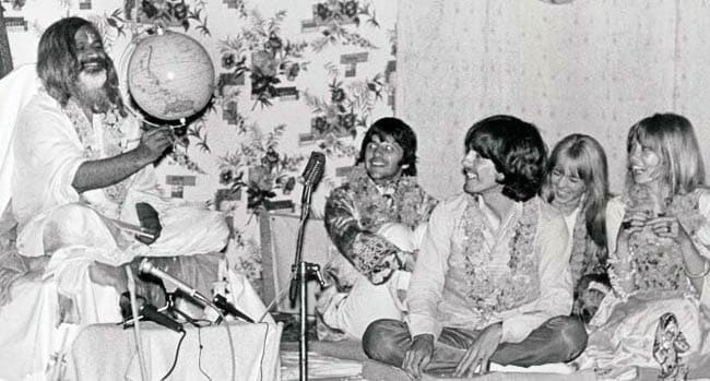 4 जुलाई 2012: तस्वीरों में इंडिया टुडे | पढ़ें इंडिया 4 जुलाई 2012: तस्वीरों में इंडिया टुडे | <a style='COLOR: #d71920' href='http://bit.ly/indiatoday-hindi-section' target='_blank'>पढ़ें इंडिया