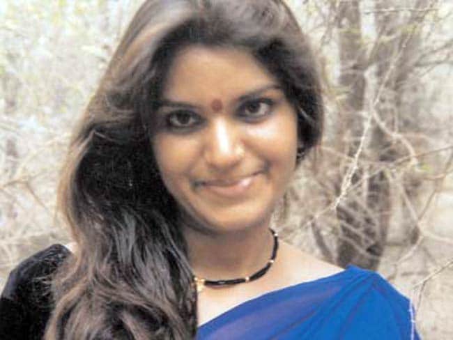 20 जून 2012: तस्वीरों में इंडिया टुडे | पढ़ें इंडिया 20 जून 2012: तस्वीरों में इंडिया टुडे | <a style='COLOR: #d71920' href='http://bit.ly/indiatoday-hindi-section' target='_blank'>पढ़ें इंडिया