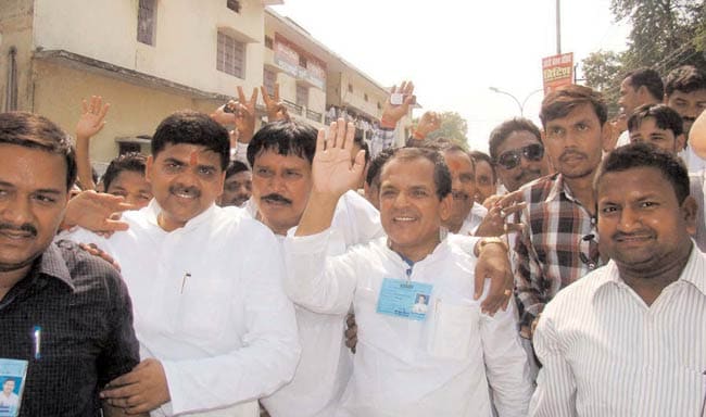 27 जून 2012: तस्वीरों में इंडिया टुडे | पढ़ें इंडिया 27 जून 2012: तस्वीरों में इंडिया टुडे | <a style='COLOR: #d71920' href='http://bit.ly/indiatoday-hindi-section' target='_blank'>पढ़ें इंडिया