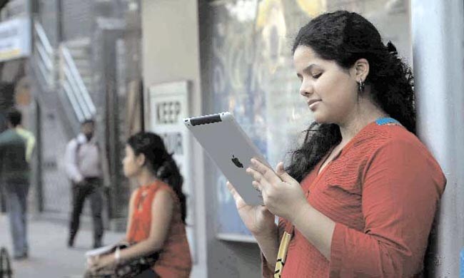 25 जुलाई 2012: तस्वीरों में इंडिया टुडे | पढ़ें इंडिया 25 जुलाई 2012: तस्वीरों में इंडिया टुडे | <a style='COLOR: #d71920' href='http://bit.ly/indiatoday-hindi-section' target='_blank'>पढ़ें इंडिया
