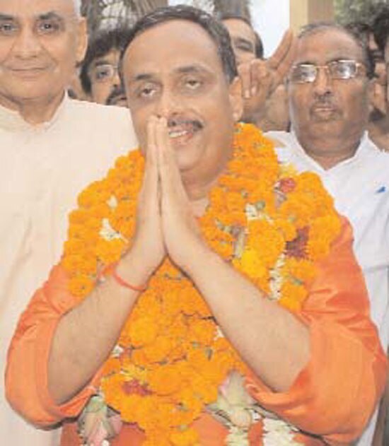 25 जुलाई 2012: तस्‍वीरों में इंडिया टुडे | <a style='COLOR: #d71920' href='http://bit.ly/indiatoday-hindi-section' target='_blank'>पढ़ें इंडिया