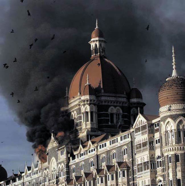 11 जुलाई 2012: तस्‍वीरों में इंडिया टुडे | <a style='COLOR: #d71920' href='http://bit.ly/indiatoday-hindi-section' target='_blank'>पढ़ें इंडिया