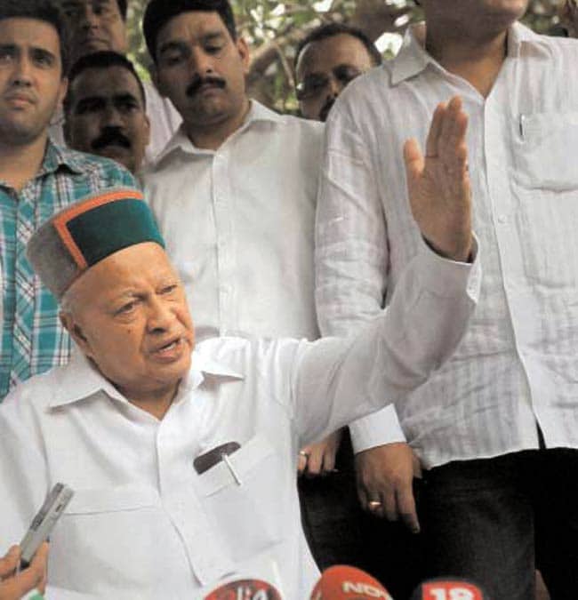 11 जुलाई 2012: तस्वीरों में इंडिया टुडे | पढ़ें इंडिया 11 जुलाई 2012: तस्वीरों में इंडिया टुडे | <a style='COLOR: #d71920' href='http://bit.ly/indiatoday-hindi-section' target='_blank'>पढ़ें इंडिया