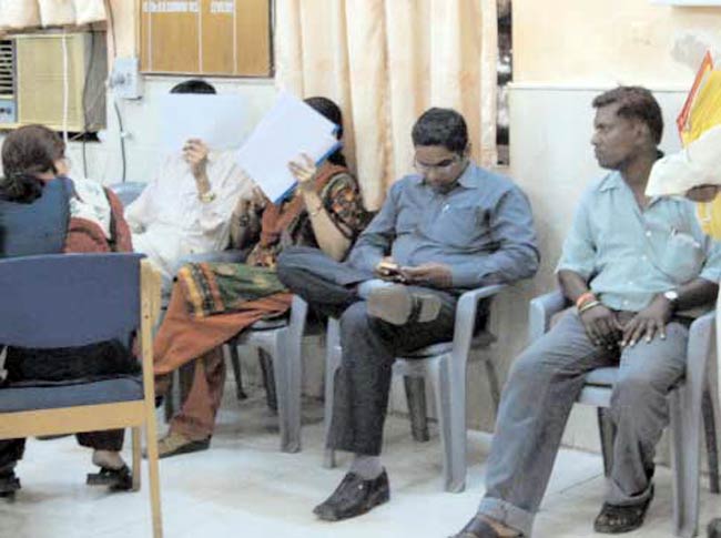 11 जुलाई 2012: तस्‍वीरों में इंडिया टुडे | <a style='COLOR: #d71920' href='http://bit.ly/indiatoday-hindi-section' target='_blank'>पढ़ें इंडिया