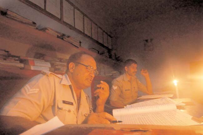 01 अगस्त 2012: तस्वीरों में इंडिया टुडे | पढ़ें इंडिया 01 अगस्त 2012: तस्वीरों में इंडिया टुडे | <a style='COLOR: #d71920' href='http://bit.ly/indiatoday-hindi-section' target='_blank'>पढ़ें इंडिया