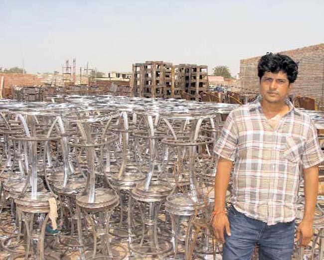25 जुलाई 2012: तस्‍वीरों में इंडिया टुडे | <a style='COLOR: #d71920' href='http://bit.ly/indiatoday-hindi-section' target='_blank'>पढ़ें इंडिया