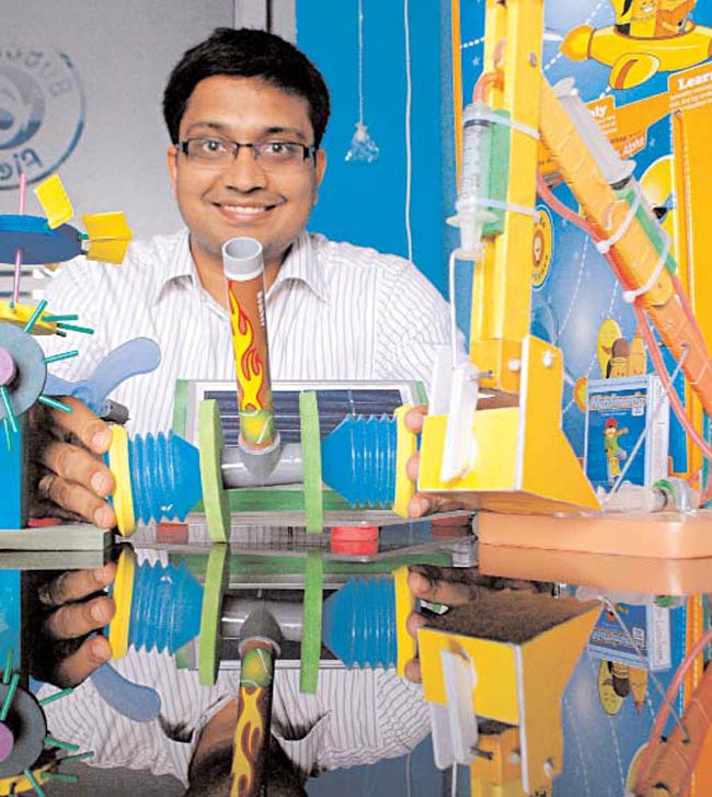 29 अगस्त 2012: तस्वीरों में इंडिया टुडे | पढ़ें इंडिया 29 अगस्त 2012: तस्वीरों में इंडिया टुडे | <a style='COLOR: #d71920' href='http://bit.ly/indiatoday-hindi-section' target='_blank'>पढ़ें इंडिया