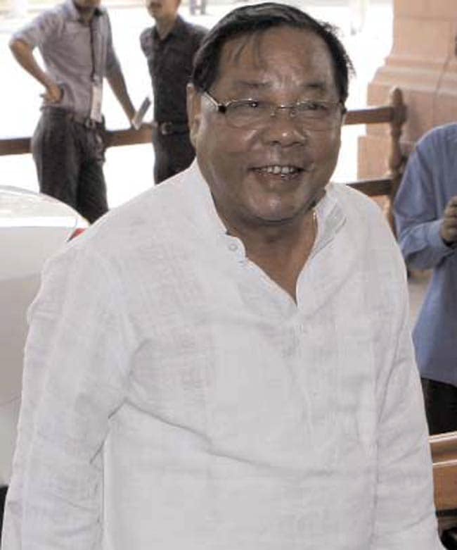 5 सितंबर 2012: तस्वीरों में इंडिया टुडे | पढ़ें इंडिया 5 सितंबर 2012: तस्वीरों में इंडिया टुडे | <a style='COLOR: #d71920' href='http://bit.ly/indiatoday-hindi-section' target='_blank'>पढ़ें इंडिया