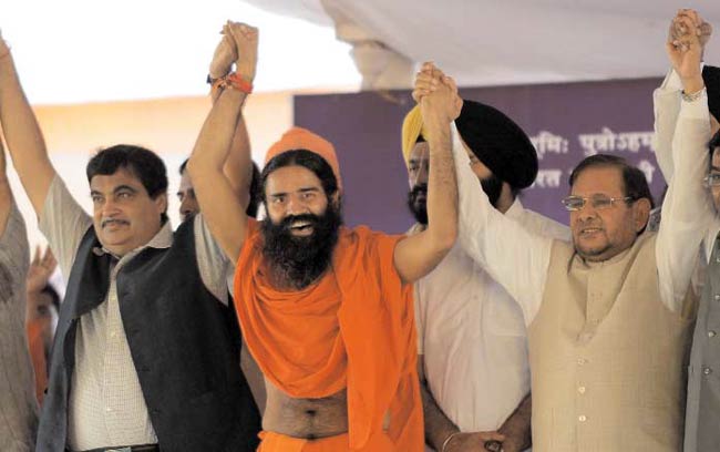 29 अगस्त 2012: तस्वीरों में इंडिया टुडे | पढ़ें इंडिया 29 अगस्त 2012: तस्वीरों में इंडिया टुडे | <a style='COLOR: #d71920' href='http://bit.ly/indiatoday-hindi-section' target='_blank'>पढ़ें इंडिया