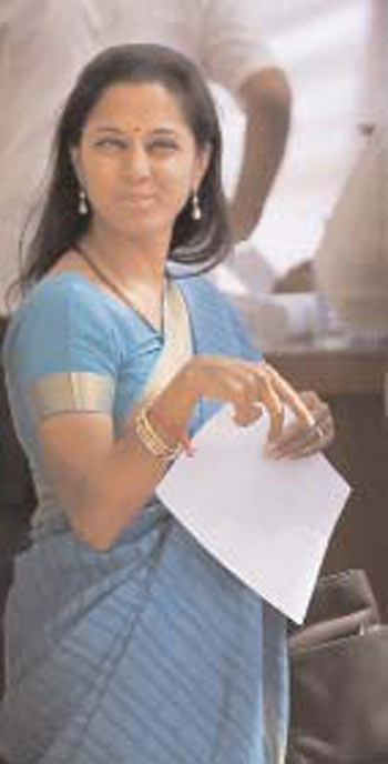 एलिट डॉटर एंड वाइव्‍स क्‍लब | <a style='COLOR: #d71920' href='http://bit.ly/ORMKZ7'