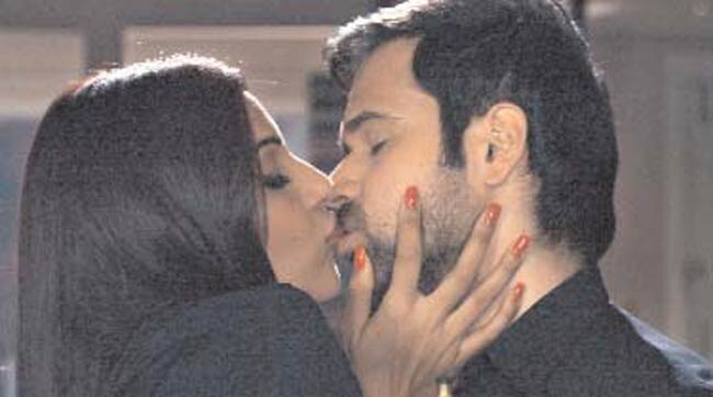 12 सितंबर 2012: तस्वीरों में इंडिया टुडे | पढ़ें इंडिया 12 सितंबर 2012: तस्वीरों में इंडिया टुडे | <a style='COLOR: #d71920' href='http://bit.ly/indiatoday-hindi-section' target='_blank'>पढ़ें इंडिया