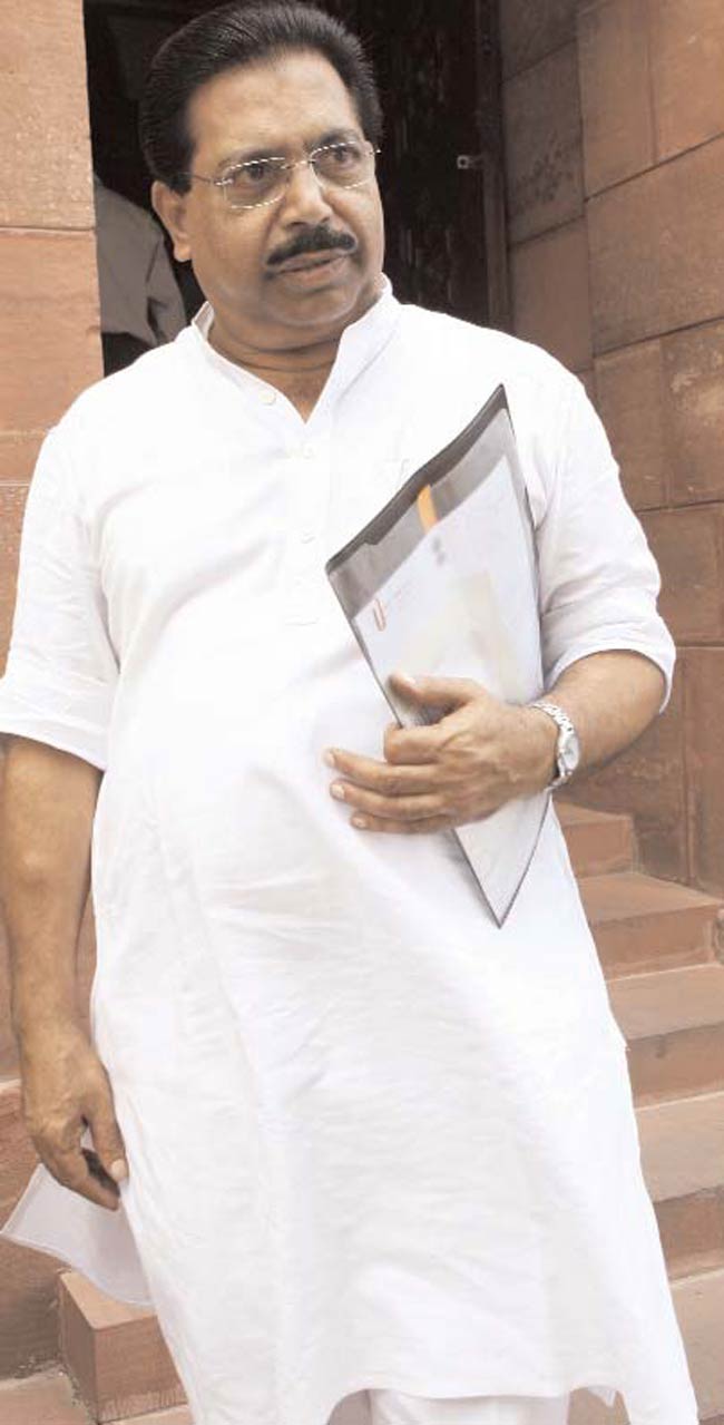 12 सितंबर 2012: तस्‍वीरों में इंडिया टुडे | <a style='COLOR: #d71920' href='http://bit.ly/indiatoday-hindi-section' target='_blank'>पढ़ें इंडिया