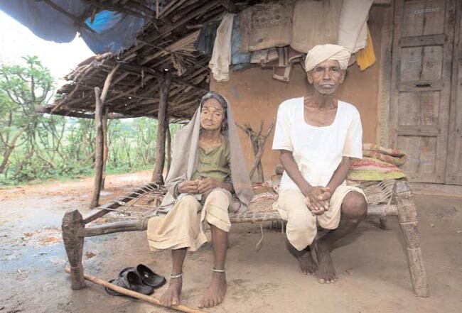 12 सितंबर 2012: तस्वीरों में इंडिया टुडे | पढ़ें इंडिया 12 सितंबर 2012: तस्वीरों में इंडिया टुडे | <a style='COLOR: #d71920' href='http://bit.ly/indiatoday-hindi-section' target='_blank'>पढ़ें इंडिया