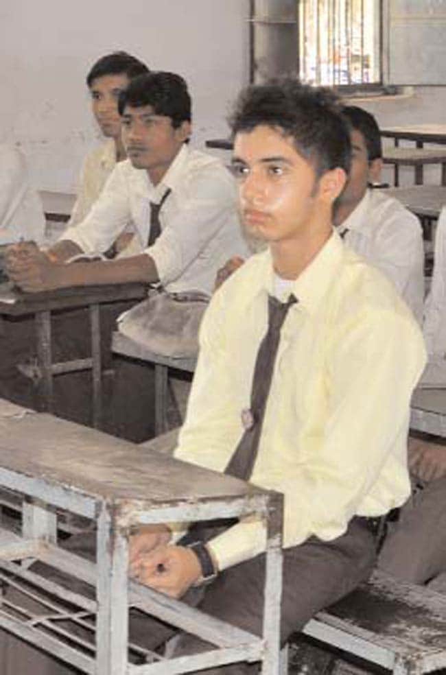 12 सितंबर 2012: तस्वीरों में इंडिया टुडे | पढ़ें इंडिया 12 सितंबर 2012: तस्वीरों में इंडिया टुडे | <a style='COLOR: #d71920' href='http://bit.ly/indiatoday-hindi-section' target='_blank'>पढ़ें इंडिया