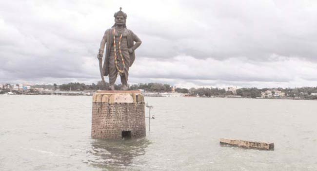 19 सितंबर 2012: तस्‍वीरों में इंडिया टुडे | <a style='COLOR: #d71920' href='http://bit.ly/indiatoday-hindi-section' target='_blank'>पढ़ें इंडिया