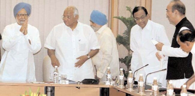 3 अक्टूबर 2012: तस्वीरों में इंडिया टुडे | पढ़ें 3 अक्टूबर 2012: तस्वीरों में इंडिया टुडे | <a style='COLOR: #d71920' href='http://bit.ly/indiatoday-hindi-section' target='_blank'>पढ़ें