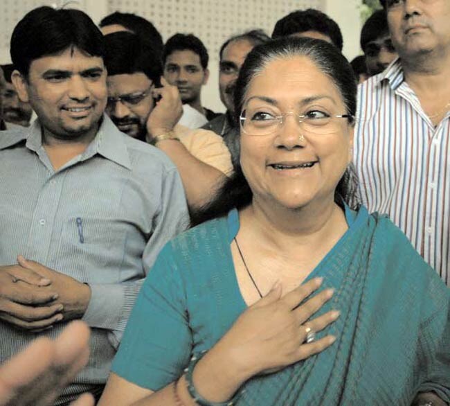 17 अक्टूबर 2012: तस्वीरों में इंडिया टुडे | पढ़ें 17 अक्टूबर 2012: तस्वीरों में इंडिया टुडे | <a style='COLOR: #d71920' href='http://bit.ly/indiatoday-hindi-section' target='_blank'>पढ़ें