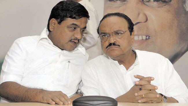 3 अक्टूबर 2012: तस्वीरों में इंडिया टुडे | पढ़ें 3 अक्टूबर 2012: तस्वीरों में इंडिया टुडे | <a style='COLOR: #d71920' href='http://bit.ly/indiatoday-hindi-section' target='_blank'>पढ़ें