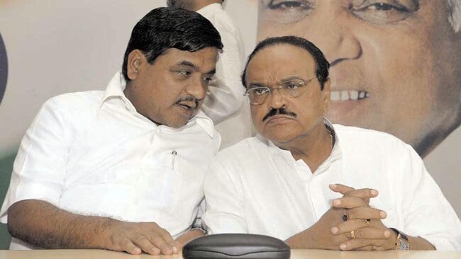 3 अक्टूबर 2012: तस्वीरों में इंडिया टुडे | पढ़ें 3 अक्टूबर 2012: तस्वीरों में इंडिया टुडे | <a style='COLOR: #d71920' href='http://bit.ly/indiatoday-hindi-section' target='_blank'>पढ़ें