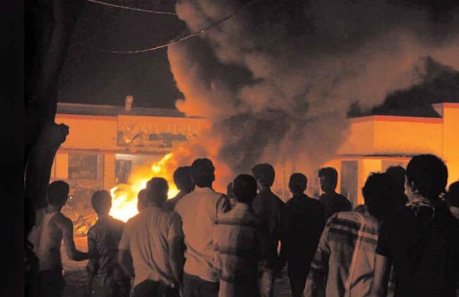 3 अक्टूबर 2012: तस्वीरों में इंडिया टुडे | पढ़ें 3 अक्टूबर 2012: तस्वीरों में इंडिया टुडे | <a style='COLOR: #d71920' href='http://bit.ly/indiatoday-hindi-section' target='_blank'>पढ़ें