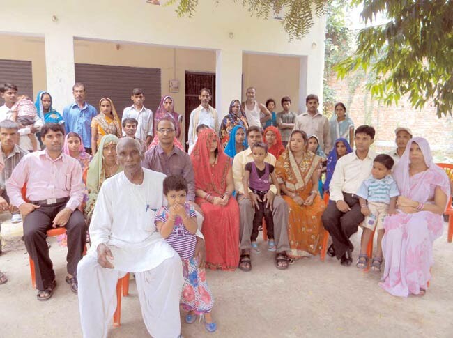 17 अक्टूबर 2012: तस्वीरों में इंडिया टुडे | पढ़ें 17 अक्टूबर 2012: तस्वीरों में इंडिया टुडे | <a style='COLOR: #d71920' href='http://bit.ly/indiatoday-hindi-section' target='_blank'>पढ़ें