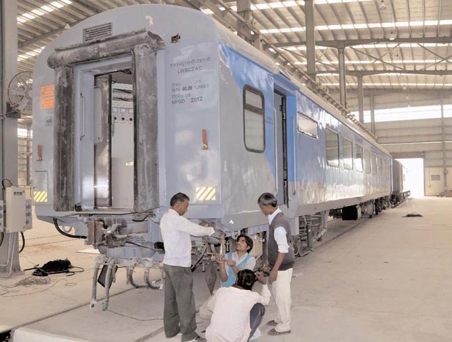 28 नवंबर 2012: तस्वीरों में इंडिया टुडे | पढ़ें इंडिया 28 नवंबर 2012: तस्वीरों में इंडिया टुडे | <a style='COLOR: #d71920' href='http://bit.ly/indiatoday-hindi-section' target='_blank'>पढ़ें इंडिया