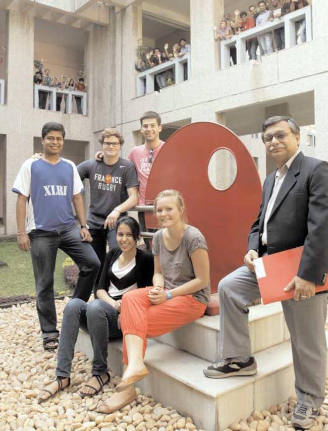 31 अक्टूबर 2012: तस्वीरों में इंडिया टुडे | पढ़ें 31 अक्टूबर 2012: तस्वीरों में इंडिया टुडे | <a style='COLOR: #d71920' href='http://bit.ly/indiatoday-hindi-section' target='_blank'>पढ़ें