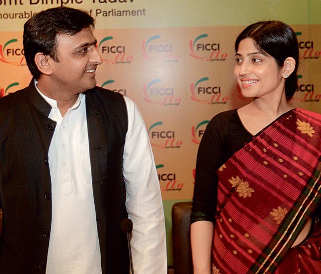 14 नवंबर 2012: तस्वीरों में इंडिया टुडे | पढ़ें इंडिया 14 नवंबर 2012: तस्वीरों में इंडिया टुडे | <a style='COLOR: #d71920' href='http://bit.ly/indiatoday-hindi-section' target='_blank'>पढ़ें इंडिया