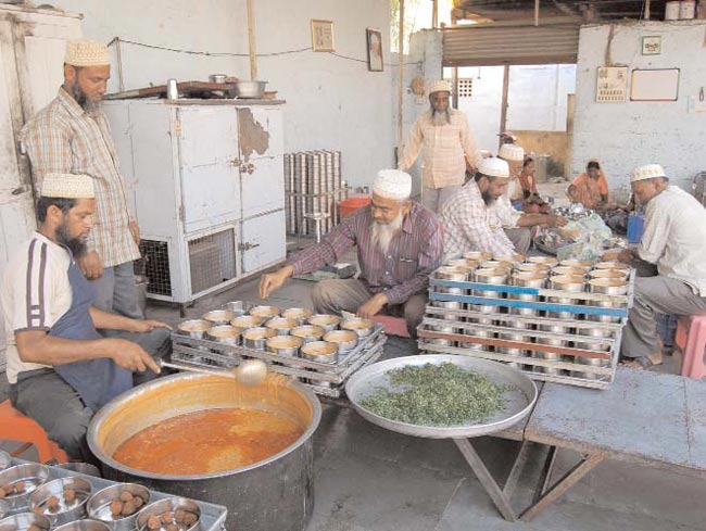 31 अक्टूबर 2012: तस्वीरों में इंडिया टुडे | पढ़ें 31 अक्टूबर 2012: तस्वीरों में इंडिया टुडे | <a style='COLOR: #d71920' href='http://bit.ly/indiatoday-hindi-section' target='_blank'>पढ़ें