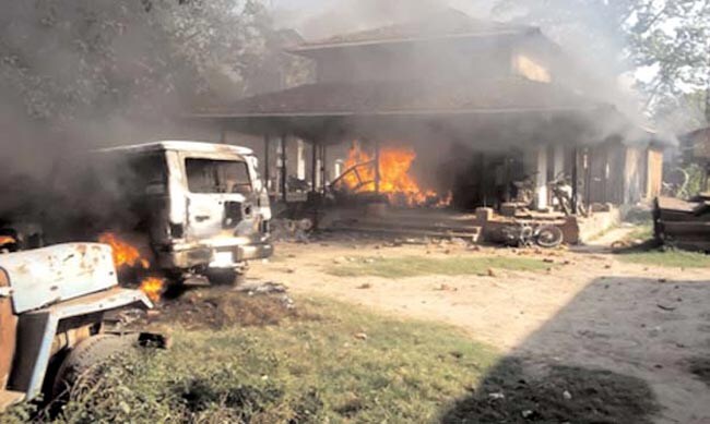 31 अक्टूबर 2012: तस्वीरों में इंडिया टुडे | पढ़ें 31 अक्टूबर 2012: तस्वीरों में इंडिया टुडे | <a style='COLOR: #d71920' href='http://bit.ly/indiatoday-hindi-section' target='_blank'>पढ़ें