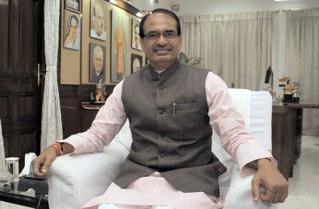 14 नवंबर 2012: तस्वीरों में इंडिया टुडे | पढ़ें इंडिया 14 नवंबर 2012: तस्वीरों में इंडिया टुडे | <a style='COLOR: #d71920' href='http://bit.ly/indiatoday-hindi-section' target='_blank'>पढ़ें इंडिया