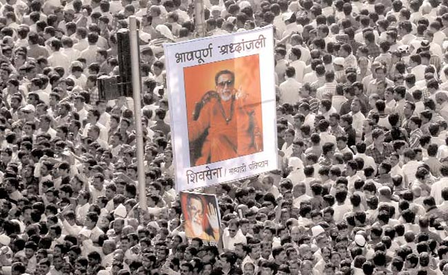 05 दिसंबर 2012: तस्वीरों में इंडिया टुडे | पढ़ें इंडिया 05 दिसंबर 2012: तस्वीरों में इंडिया टुडे | <a style='COLOR: #d71920' href='http://bit.ly/indiatoday-hindi-section' target='_blank'>पढ़ें इंडिया