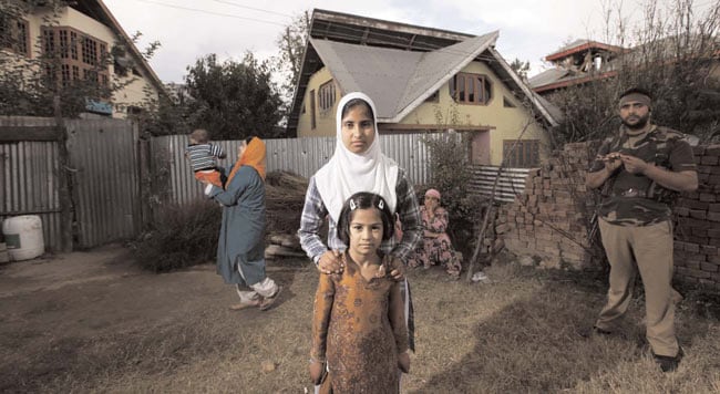 24 अक्टूबर 2012: तस्वीरों में इंडिया टुडे | पढ़ें 24 अक्टूबर 2012: तस्वीरों में इंडिया टुडे | <a style='COLOR: #d71920' href='http://bit.ly/indiatoday-hindi-section' target='_blank'>पढ़ें