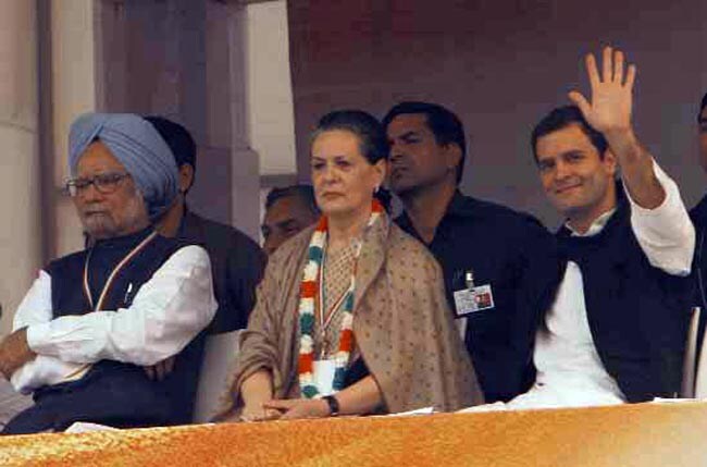 21 नवंबर 2012: तस्वीरों में इंडिया टुडे | पढ़ें इंडिया 21 नवंबर 2012: तस्वीरों में इंडिया टुडे | <a style='COLOR: #d71920' href='http://bit.ly/indiatoday-hindi-section' target='_blank'>पढ़ें इंडिया