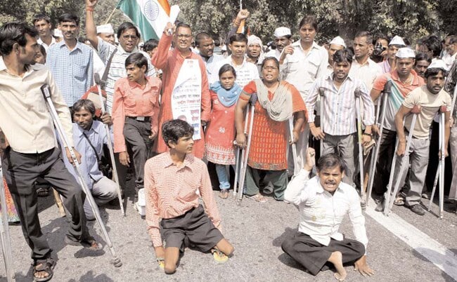 24 अक्टूबर 2012: तस्वीरों में इंडिया टुडे | पढ़ें 24 अक्टूबर 2012: तस्वीरों में इंडिया टुडे | <a style='COLOR: #d71920' href='http://bit.ly/indiatoday-hindi-section' target='_blank'>पढ़ें